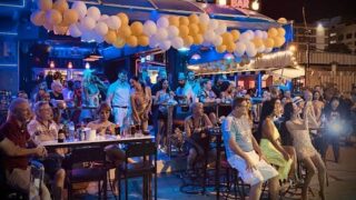 Ladyboys (Part 1/2) Warm Up Bar Soi Boomerang Pattaya Thailand 🇹🇭